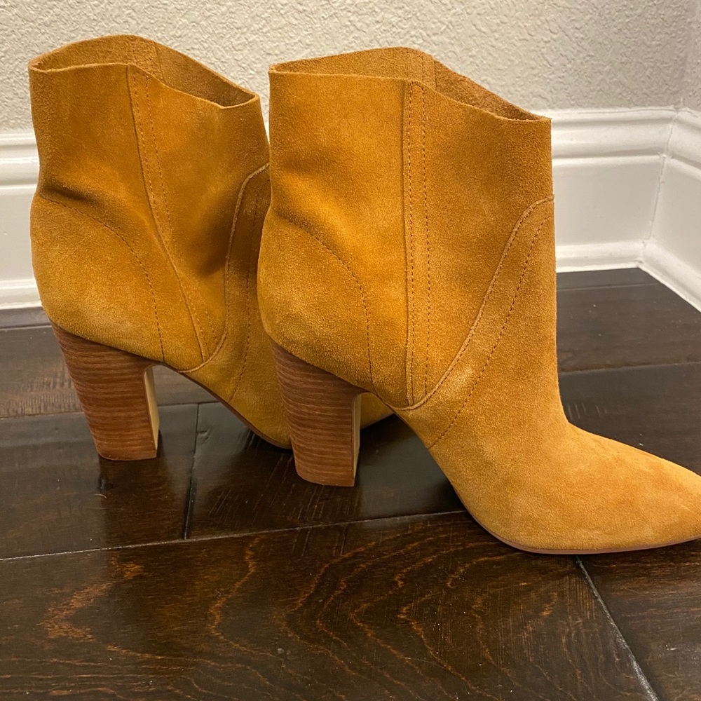 Brown suede bootie